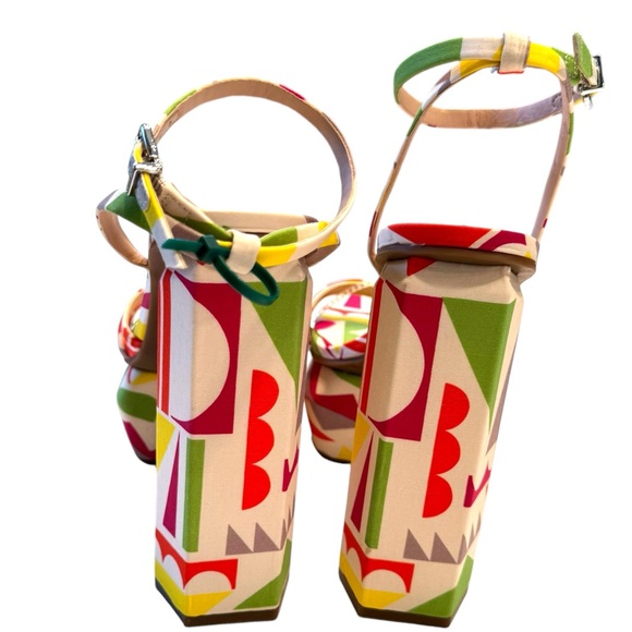 Gianni Bini PARRISH GEO PRINT Strappy Platform Sandal - Picture 10 of 14